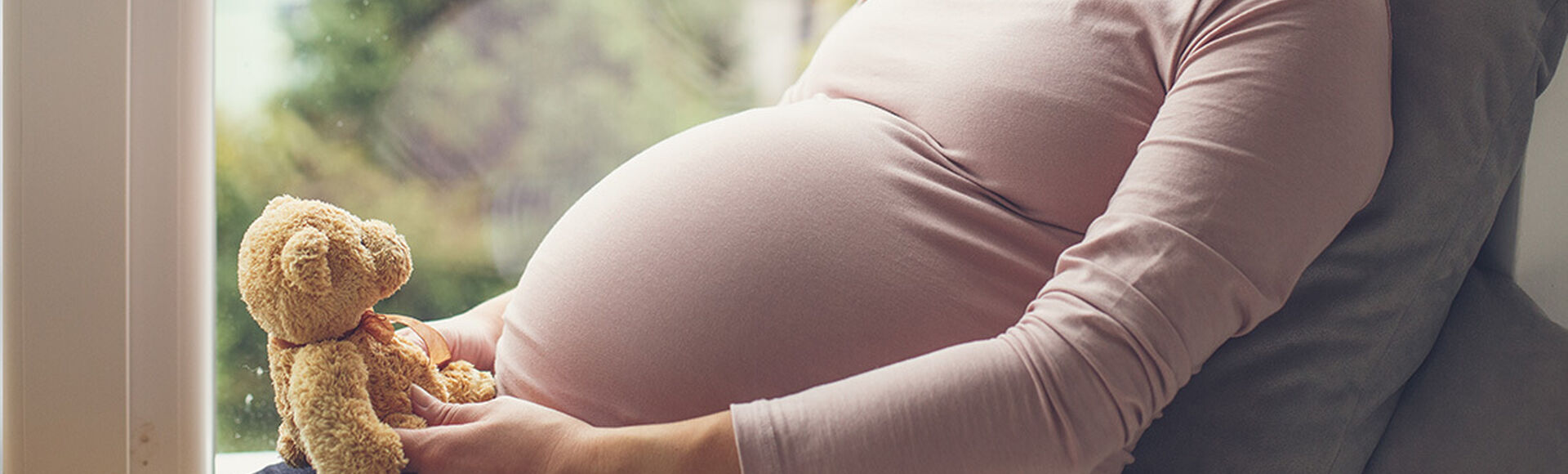Obstetra tu acompañante durante el parto | by Huggies Argentina